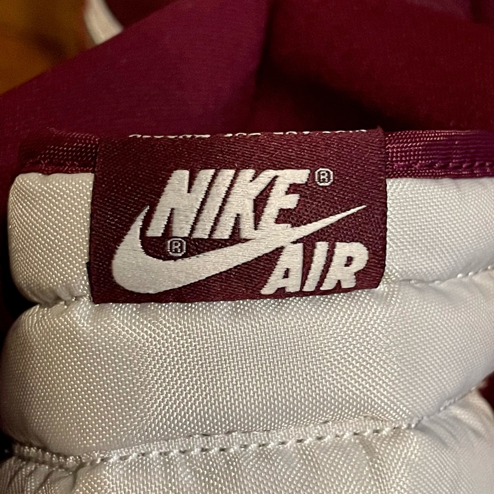 Jordan 1 High - Picture 13 of 16